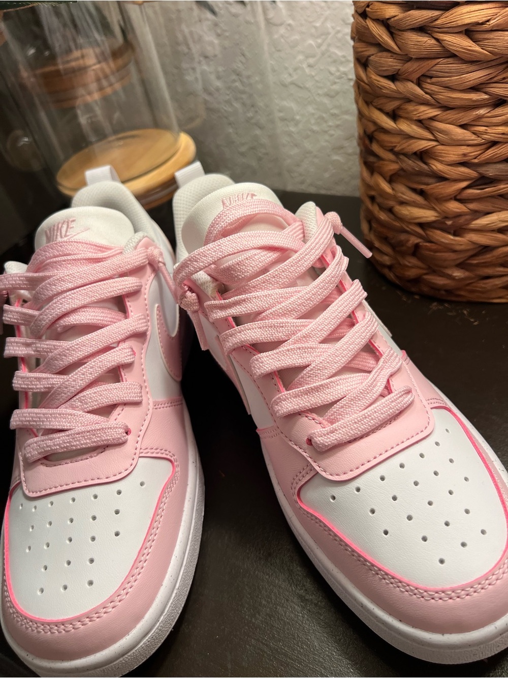 NIB Nike Court Borough Low Pink & White sneakers Women 6.5/7 - Picture 3 of 6
